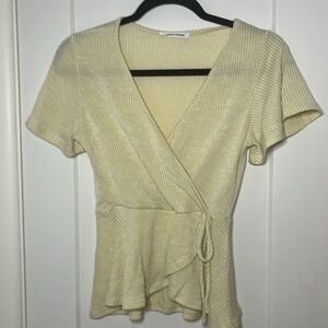 Caution to the wind yellow & white wrap top. Like new. Size medium.